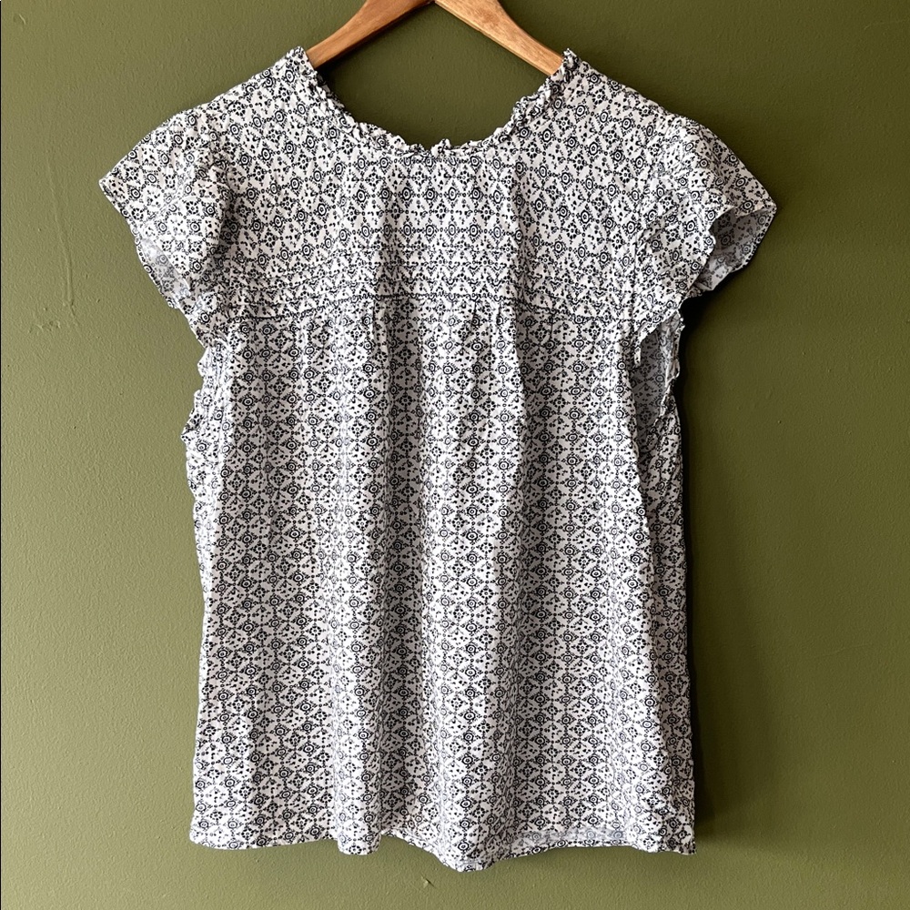 LOFT Black & White Printed Flutter-Sleeve Blouse
